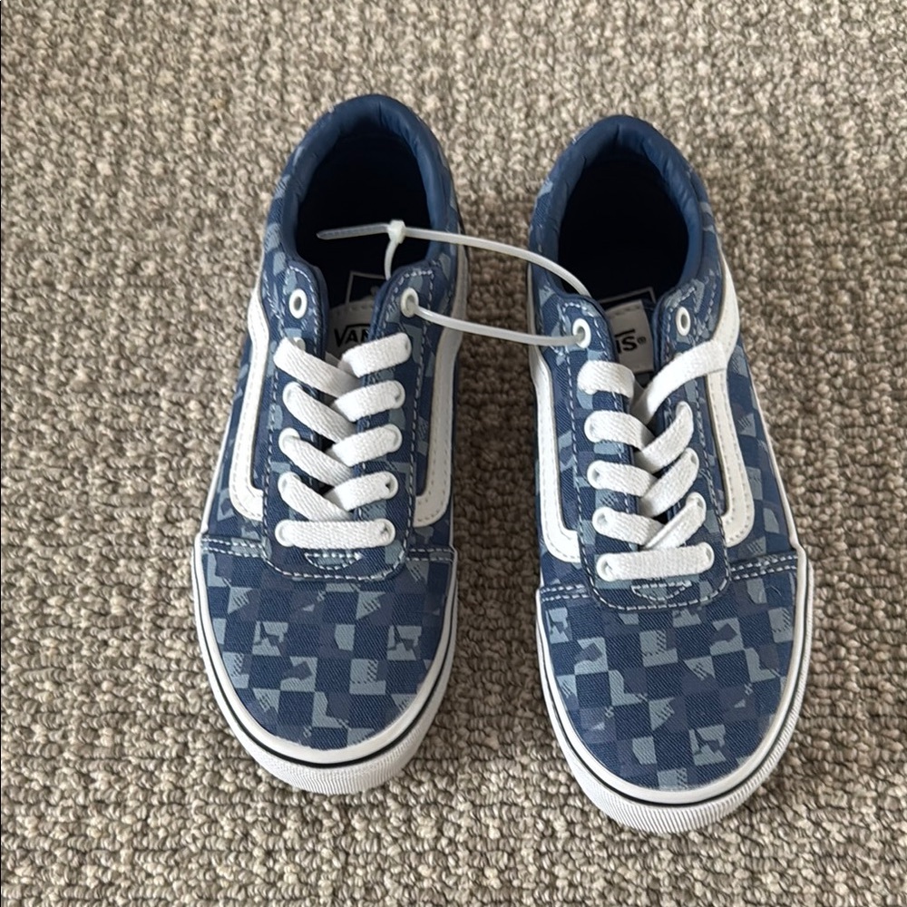 New Vans Kids Blue and White Sneakers Denim color 13 Girls Kids